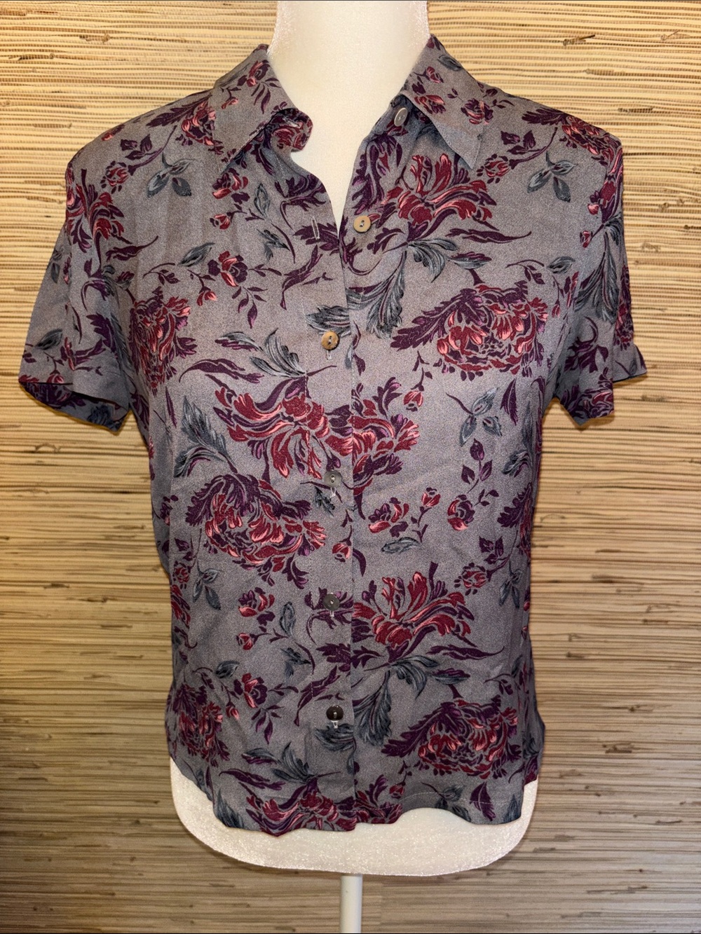 Charter club Women's Short-Sleeve Floral Button-Up Shirt Purple, Gray 10P EUC!